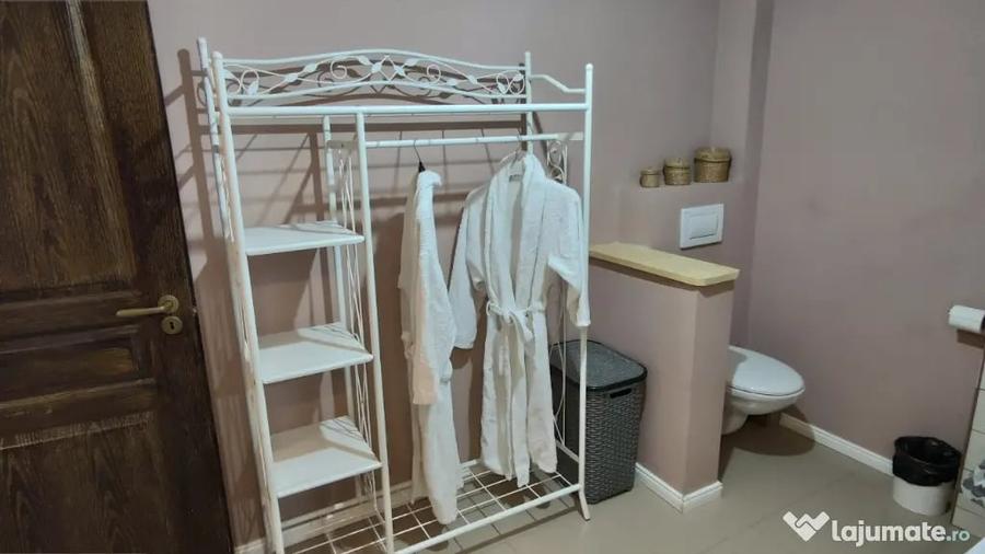 Apartament cu 3 camere decomandat în Ștrand
