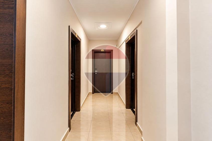 Hotel/Pensiune, de 1,600 mp, în Central