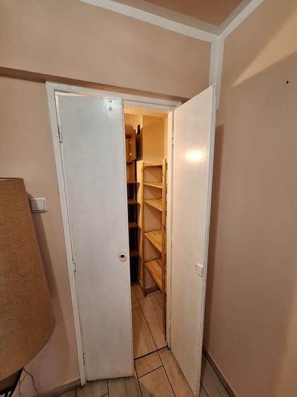 Apartament cu 3 camere decomandat în Colentina