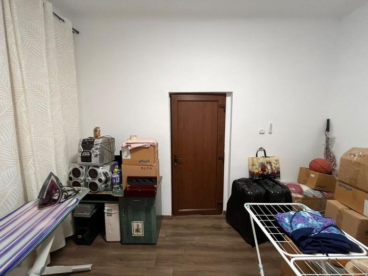 Casă individuală cu 5 camere cu Canalizare în Unirii
