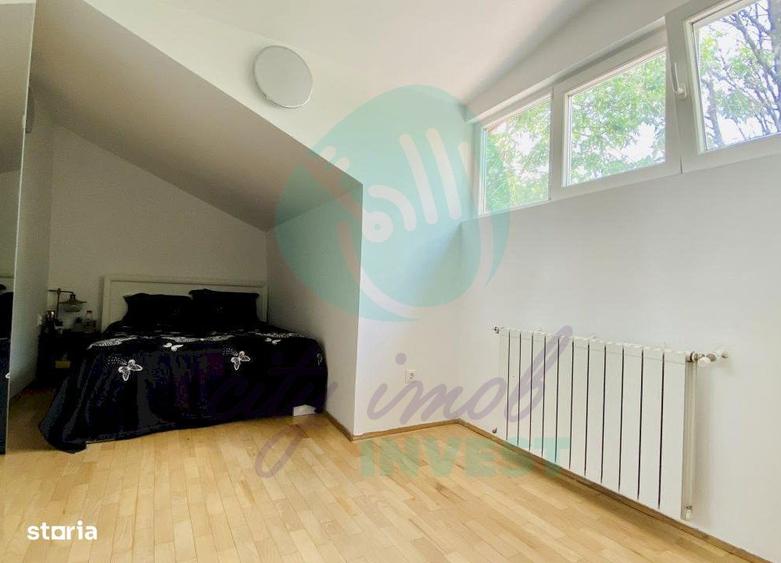 Casă cu 10 camere cu Teren 249 Mp în Iancului