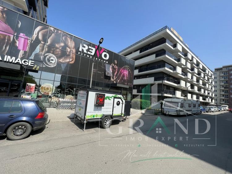 Apartament cu 2 camere semidecomandat, mobilat în Iris