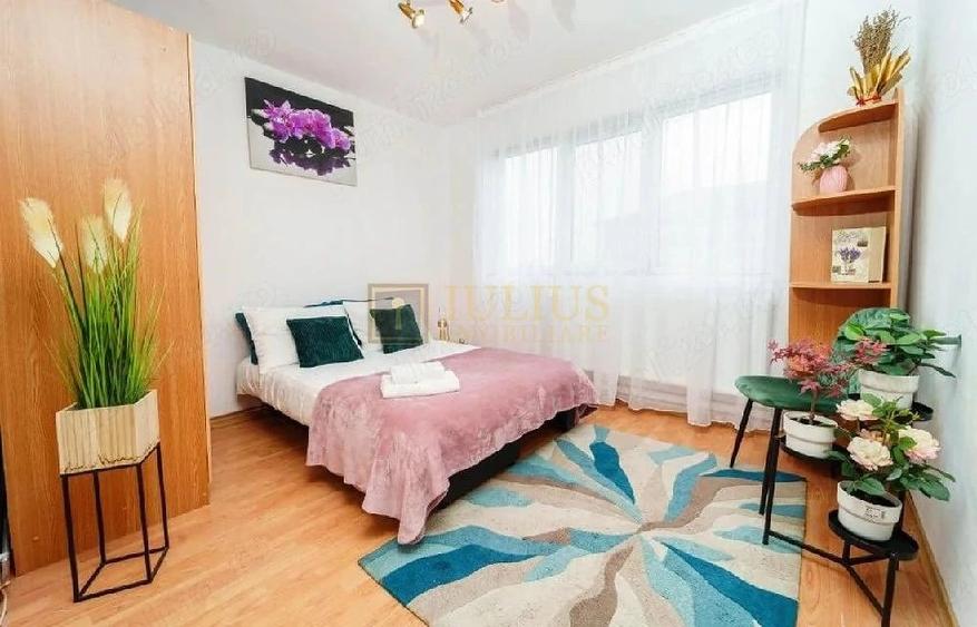 Apartament cu 3 camere decomandat, mobilat în Cetății