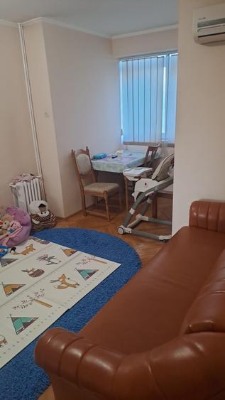 Apartament cu 2 camere decomandat în Decebal