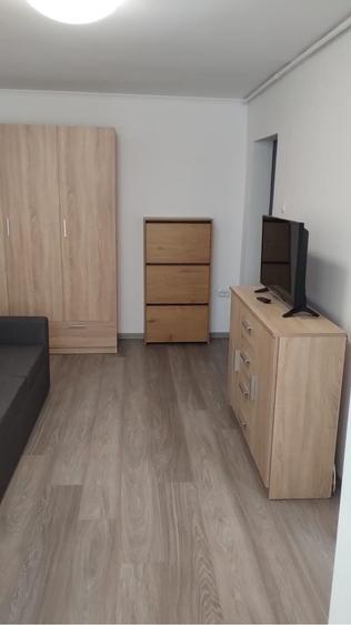 Garsonieră decomandată în Drumul Carului