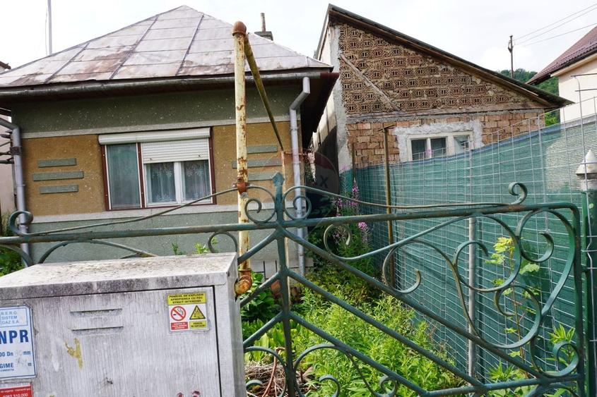 Teren Construcții intravilan de 2785 mp, în Central