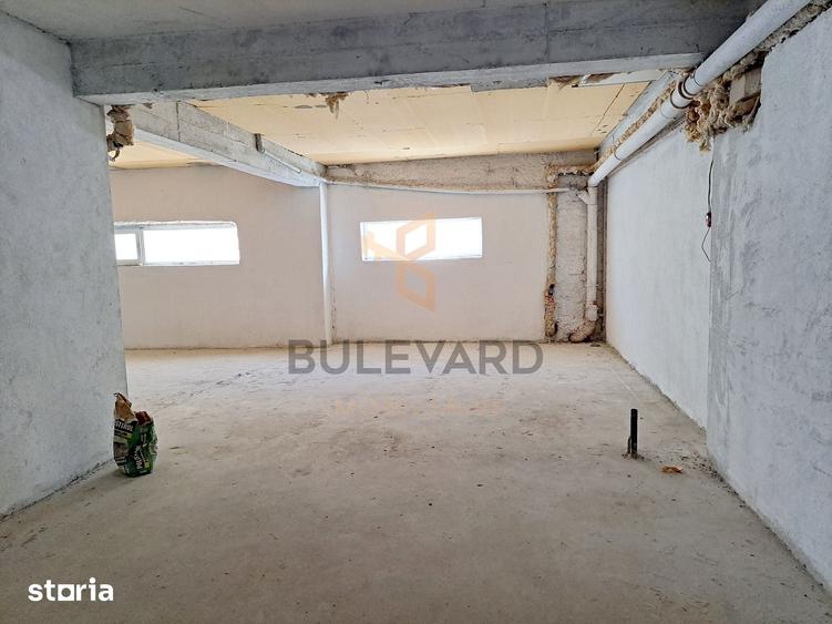 Spațiu comercial, de 345 mp, în Baciu