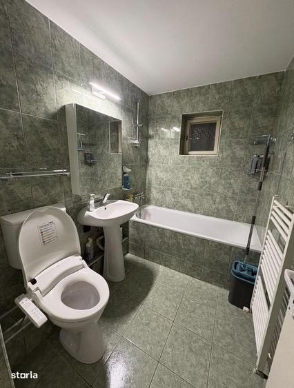 Apartament cu 4 camere semidecomandat în Ciobănuș