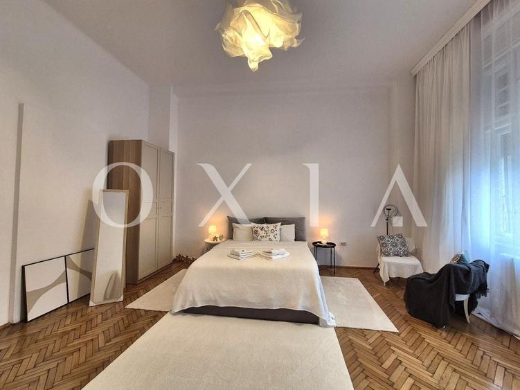 Apartament cu 3 camere semidecomandat, mobilat în Central