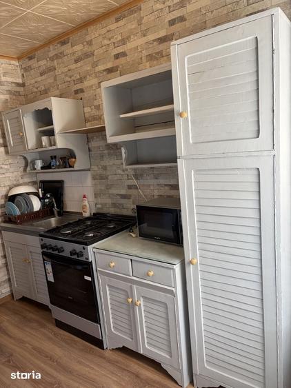 Apartament cu 3 camere decomandat în Giurgiului