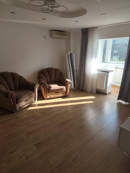 Apartament cu 2 camere decomandat în 13 Septembrie
