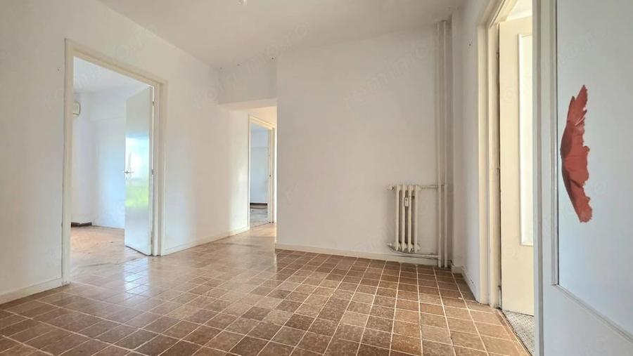 Apartament cu 4 camere decomandat în Centrul Istoric