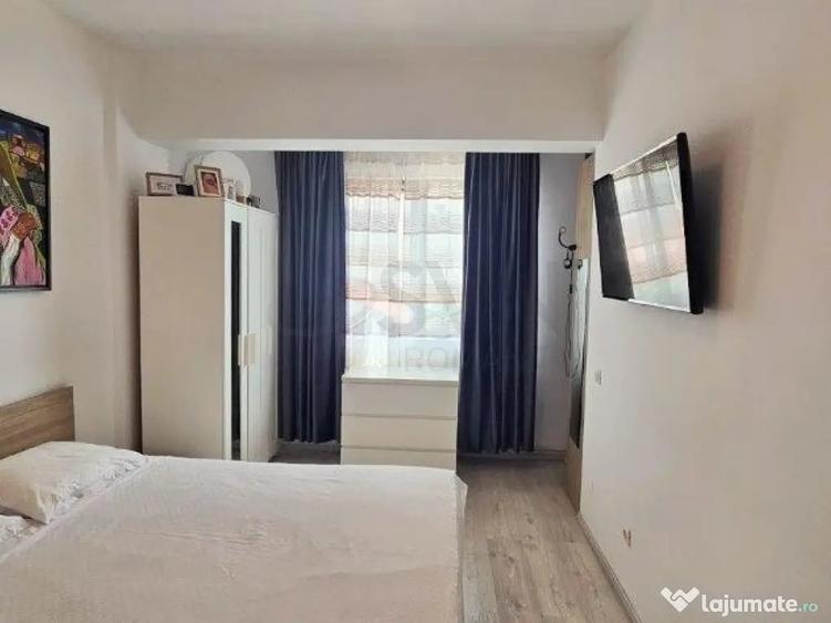 Apartament cu 3 camere decomandat în Jiului