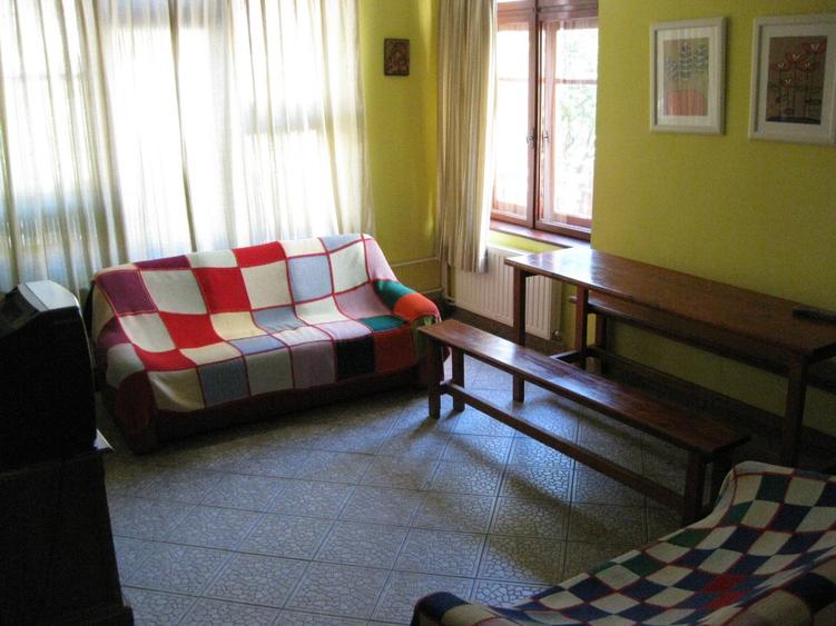 Casă individuală cu 5 camere cu Teren 500 Mp în Valea Alba