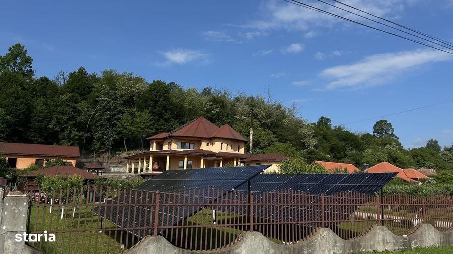 Casă cu 4 camere în Central