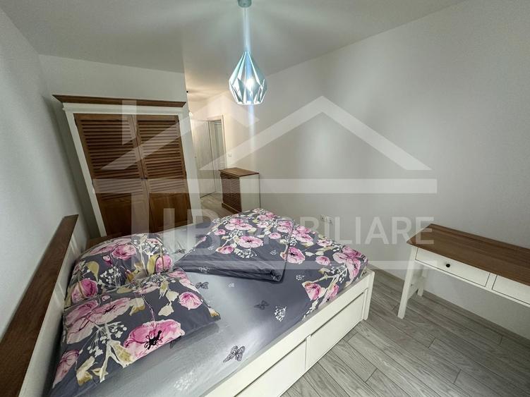 Apartament cu 3 camere decomandat în Libertății