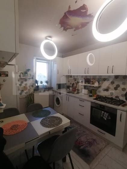 Apartament cu 3 camere decomandat, mobilat în Câmpia Turzii