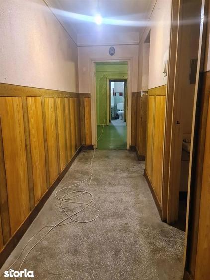Apartament cu 4 camere în Decebal