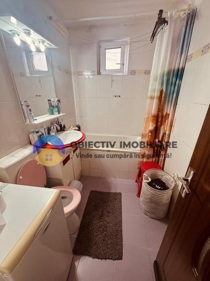 Apartament cu 2 camere decomandat în Precista