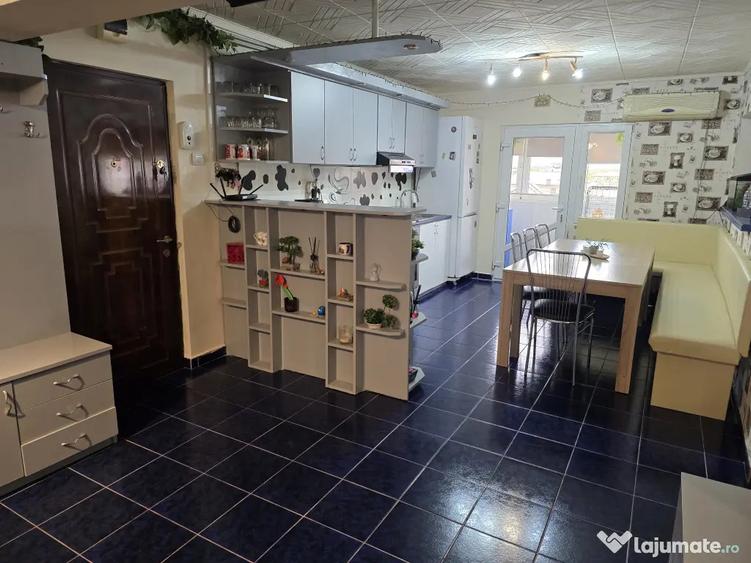 Apartament cu 4 camere decomandat, mobilat în Vladimirescu