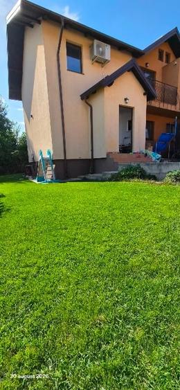 Duplex cu 3 camere cu Garaj în Valea Adâncă