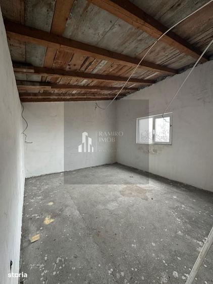 Casă cu 7 camere cu Teren 189 Mp în Progresul
