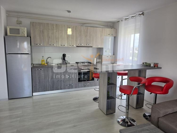 Apartament cu 2 camere decomandat, mobilat în Tractorul