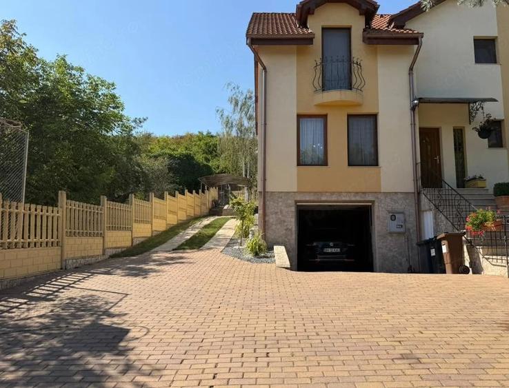Casă cu 4 camere cu Teren 1000 Mp în Dealuri Oradea