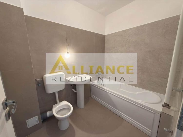 Apartament cu 3 camere decomandat în Metalurgiei