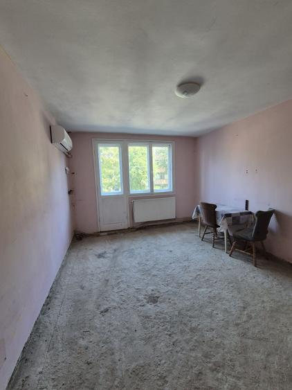 Apartament cu 2 camere semidecomandat în Vest