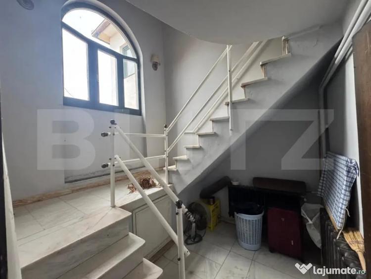 Casă cu 6 camere cu Teren 719 Mp în 14 Mai