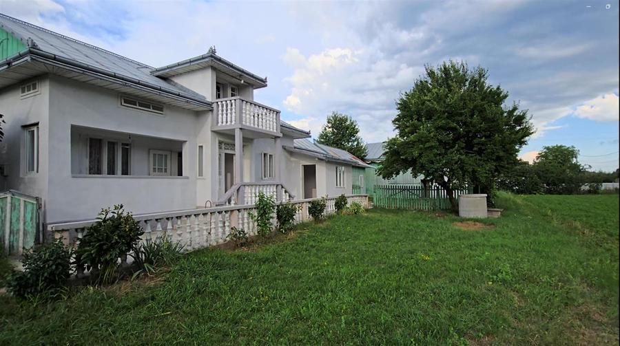 Casă individuală cu 4 camere cu Teren 4200 Mp în Poieni-Suceava