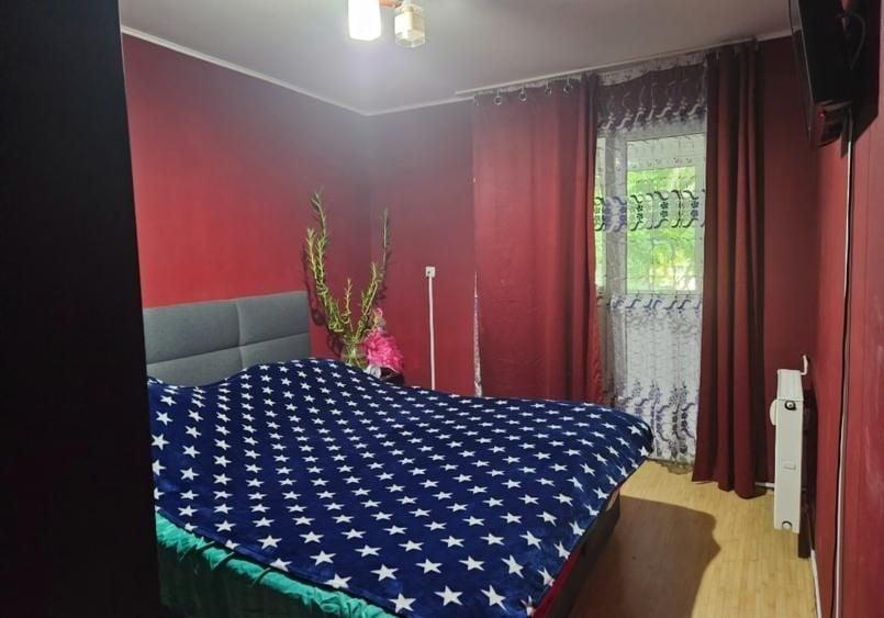 Apartament cu 3 camere semidecomandat în Alexandru Obregia