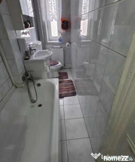 Apartament cu 5 camere decomandat în Armeneasca