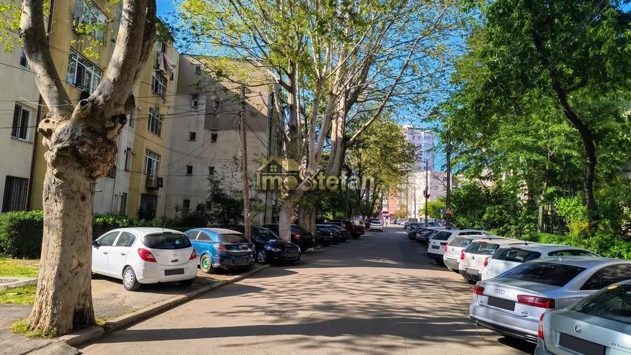 Apartament cu 3 camere decomandat în ICIL