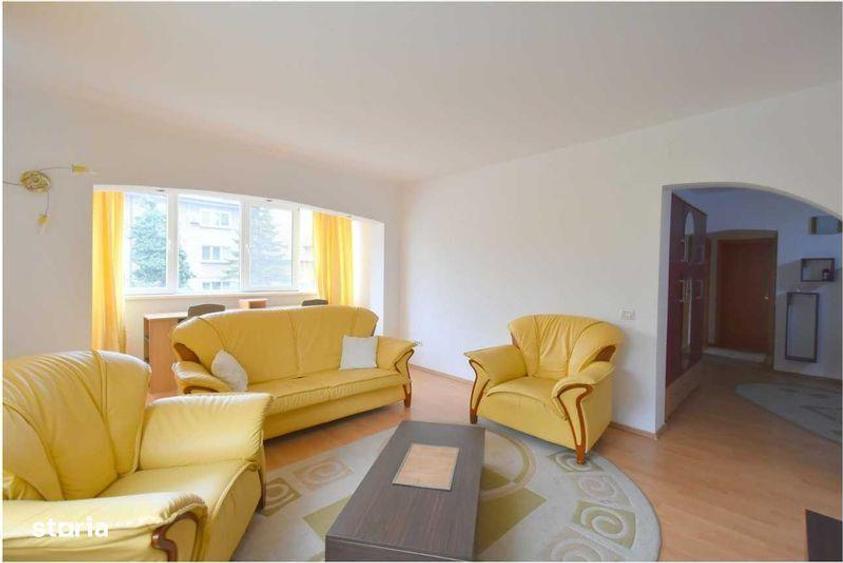 Apartament cu 3 camere, mobilat în Central