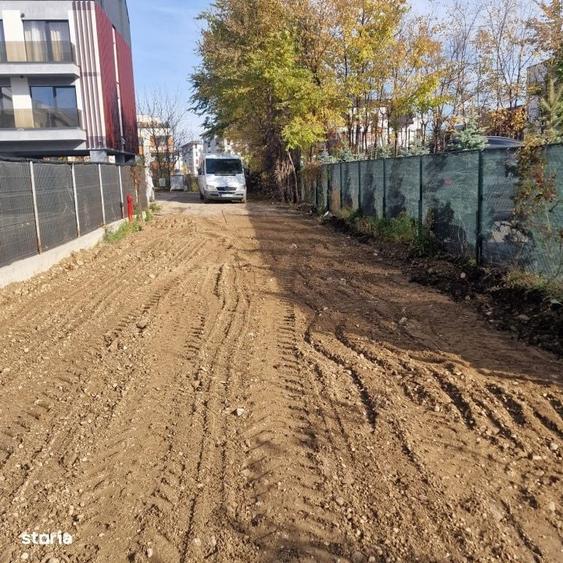 Spațiu comercial, în Tractorul