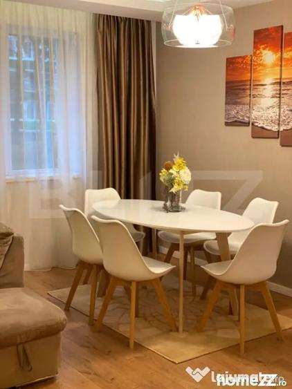 Apartament cu 4 camere semidecomandat în Plopilor