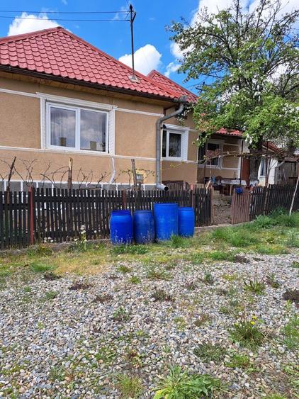 Casă cu 3 camere în Stupini