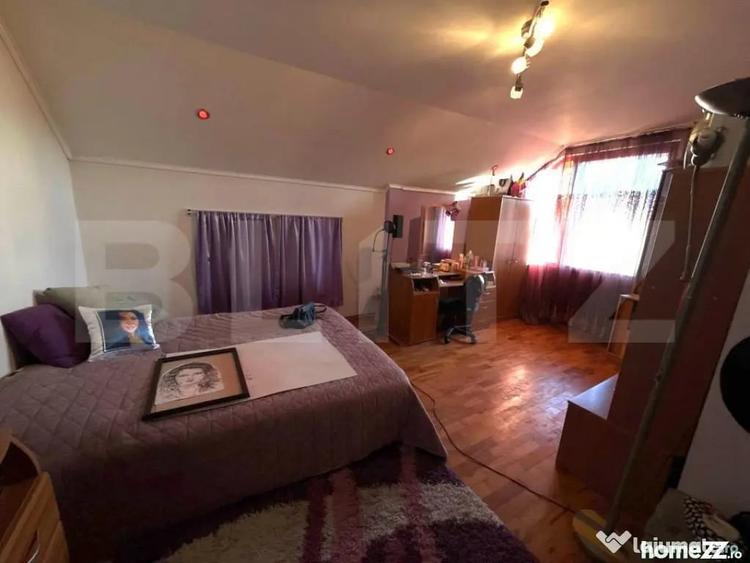 Casă cu 7 camere cu Teren 776 Mp în Păulești