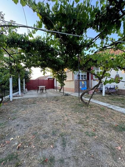 Casă cu 4 camere în Cefa