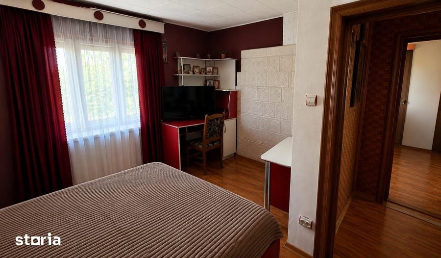 Casă cu 3 camere cu Teren 660 Mp în Central