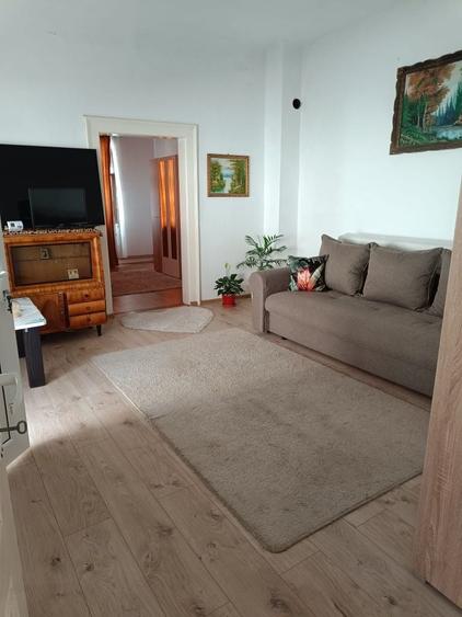 Casă cu 3 camere în Exterior Vest