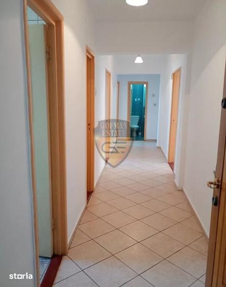 Apartament cu 4 camere decomandat în Saligny