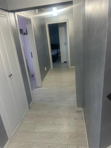 Apartament cu 3 camere decomandat în Dacia