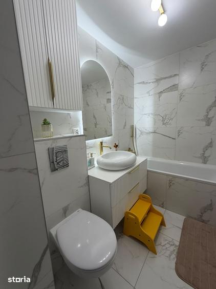Apartament cu 4 camere decomandat în Republicii
