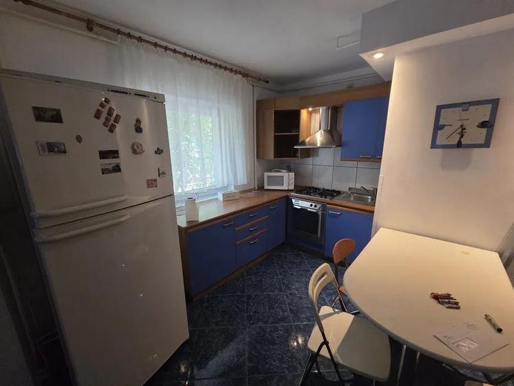 Apartament cu 2 camere decomandat în Lacul Tei