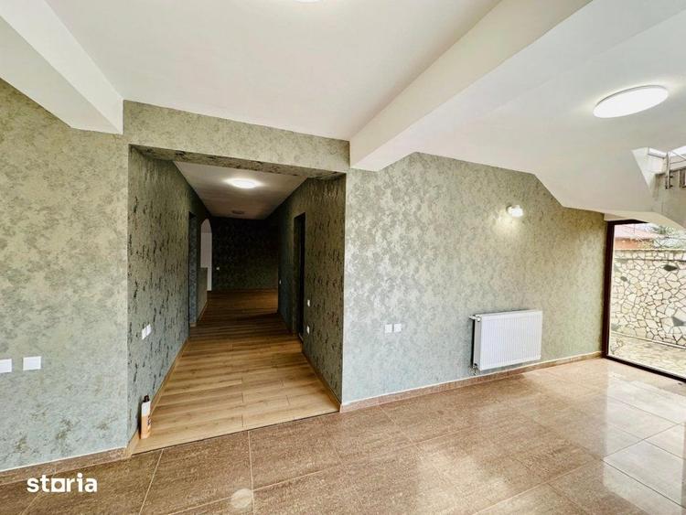 Casă cu 5 camere cu Teren 450 Mp în Crevedia