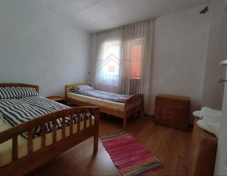 Casă cu Teren 440 Mp în Poiana