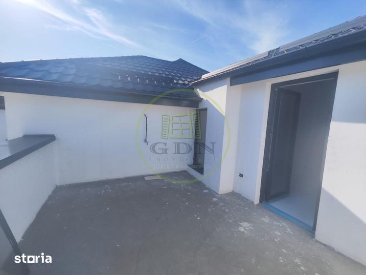 Casă cu 4 camere cu Teren 350 Mp în Podari